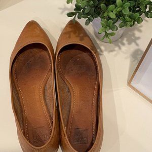 Frye Regina Ballet Flats Cognac